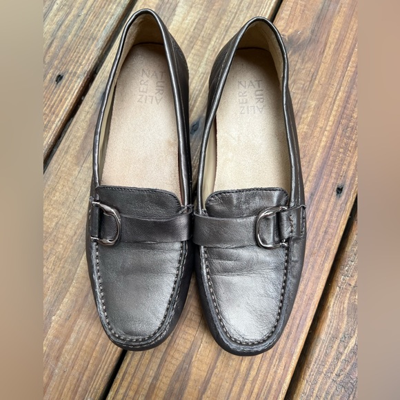 Naturalizer bronze driving loafers - Picture 2 of 5